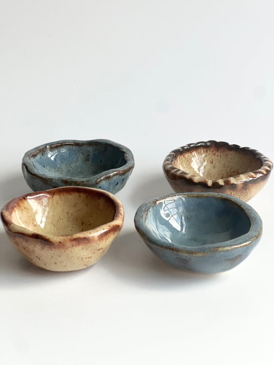 Ceramic Pinch Pot (Sapphire Float)