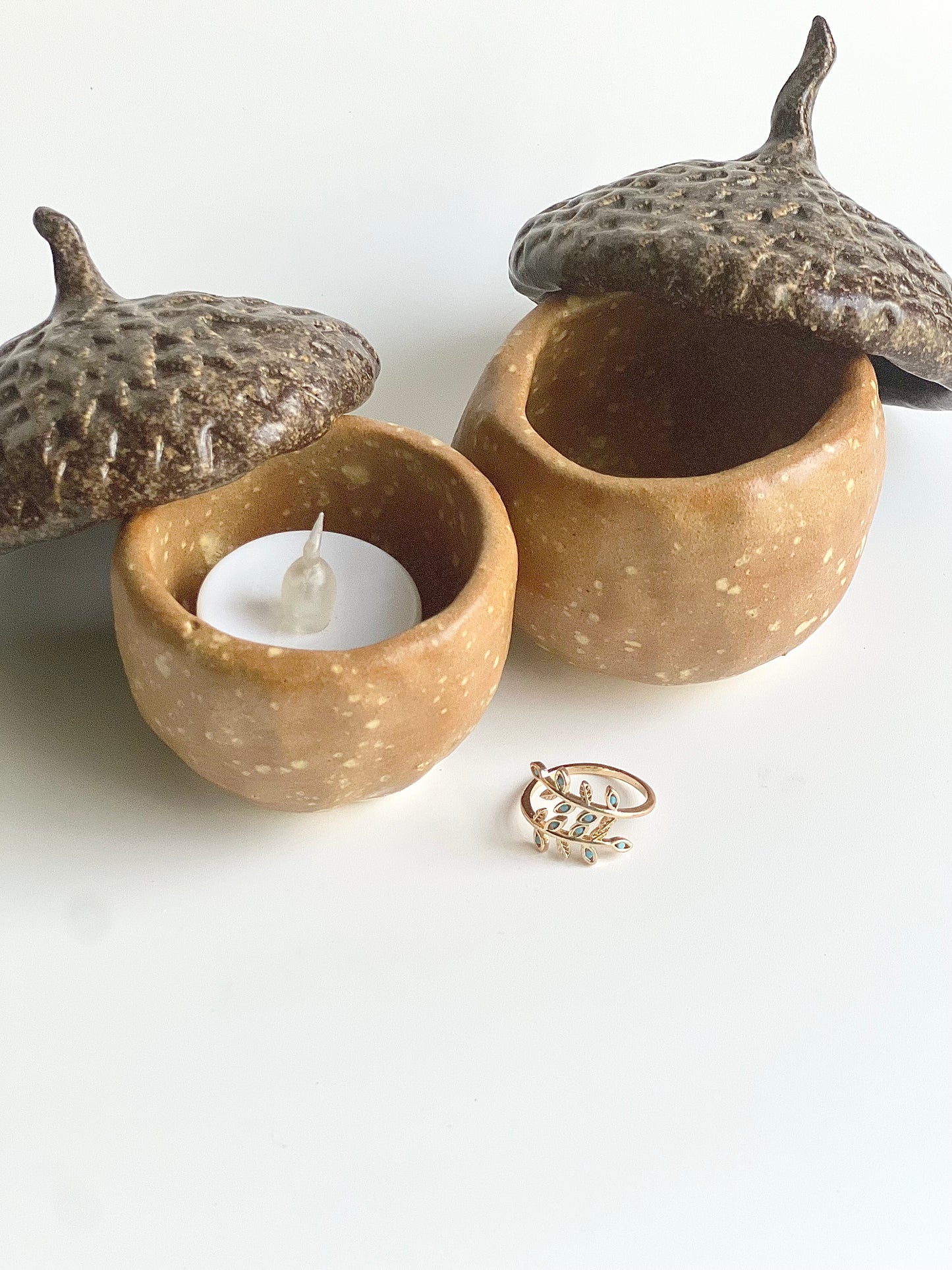 Ceramic Acorn Pinch Pot with Top (2 Piece Set)