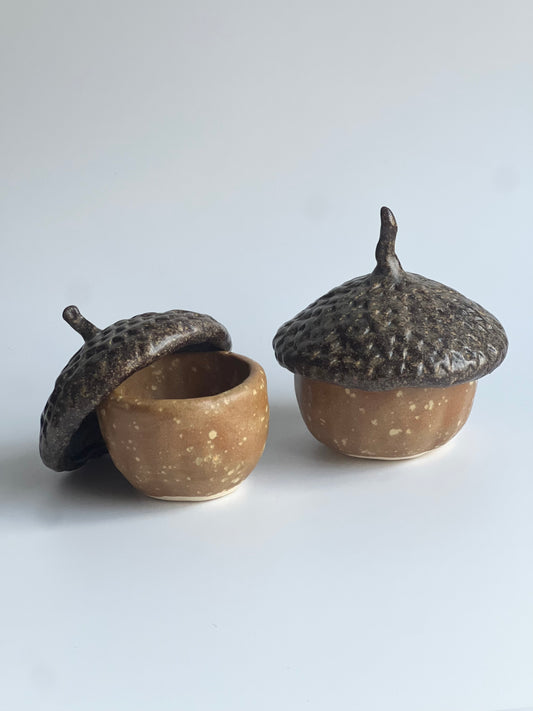 Ceramic Acorn Pinch Pot with Top (2 Piece Set)