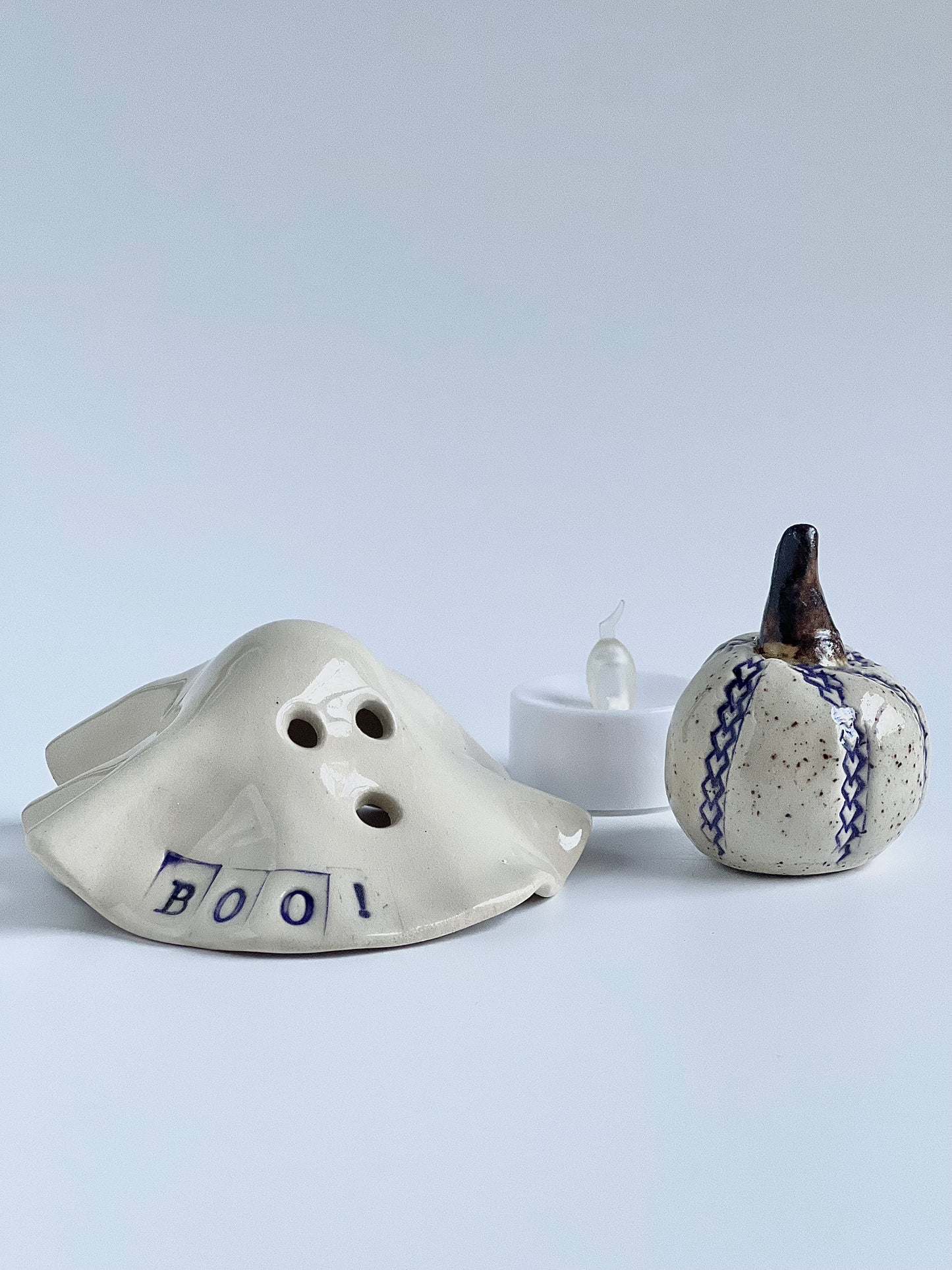 Ceramic Ghost with Mini Pumpkin (Includes Color Changing Tea Light) (G-6)